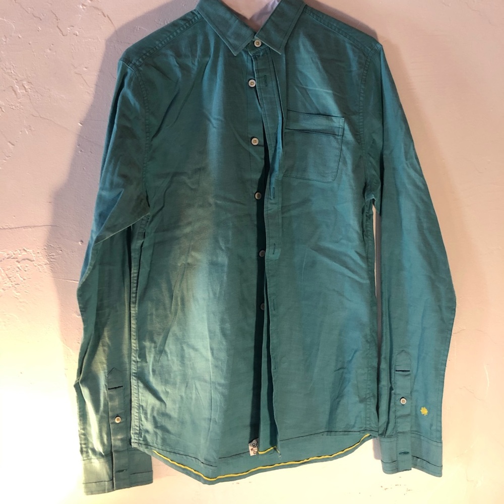 Descendent of Thieves sizeM longsleeve button aqua